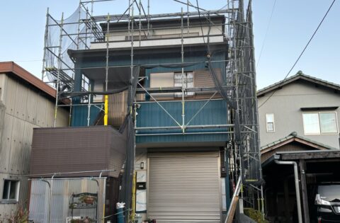 西面外壁張り途中経過