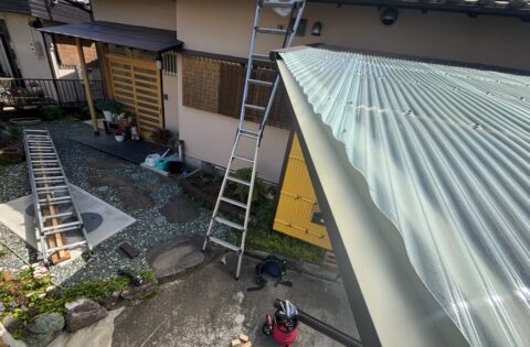 ④屋根修理後・板金雨受け取り付け