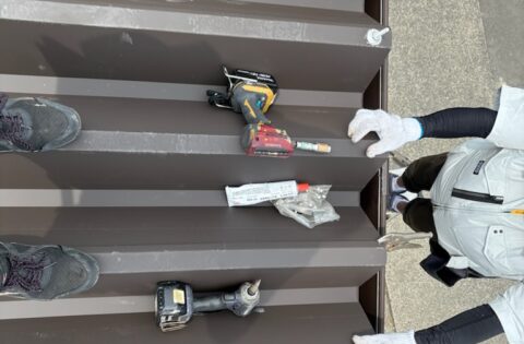 ④軒樋取り付け・幕板用アングル取り付け