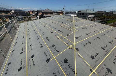 ②防水アスファルトルーフィング葺き