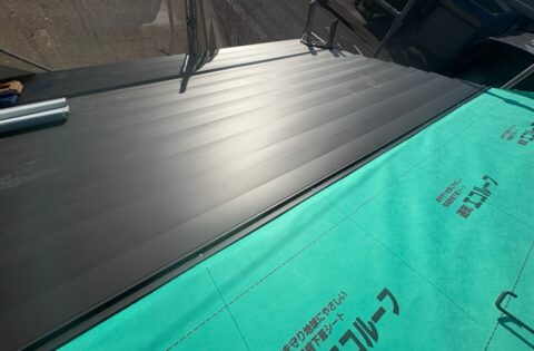 ⑥屋根葺き途中