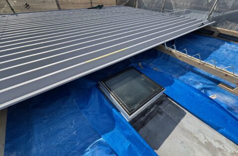 ⑥折版屋根葺き