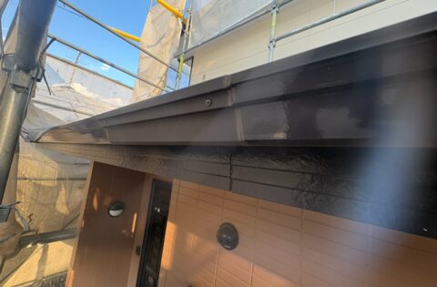 ⑰既存樋は廃番商品のため板金でカバー