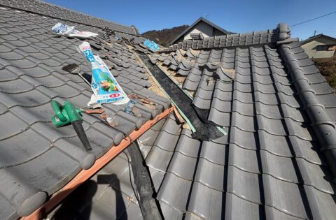 ③ステンレス製谷取り付け