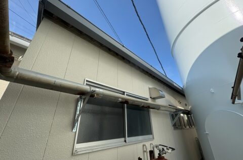 ⑭雨樋修理後・300ｍｍ角換気フード修理後