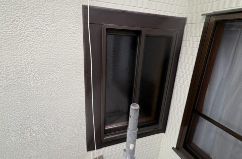 ⑨サッシ廻り板金見切り取り付け
