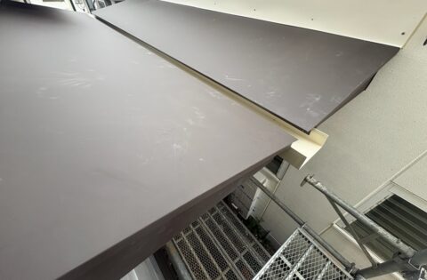 ③霧除け屋根施工後・谷樋連結後