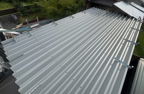 ⑦屋根葺き替え後・幕板金物取り付け