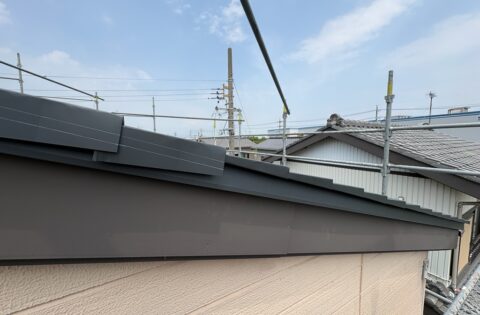 ⑦ケラバ施工中