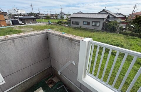 ④板金笠木施工中