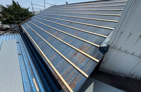 ⑬離れ工場　木下地取り付け